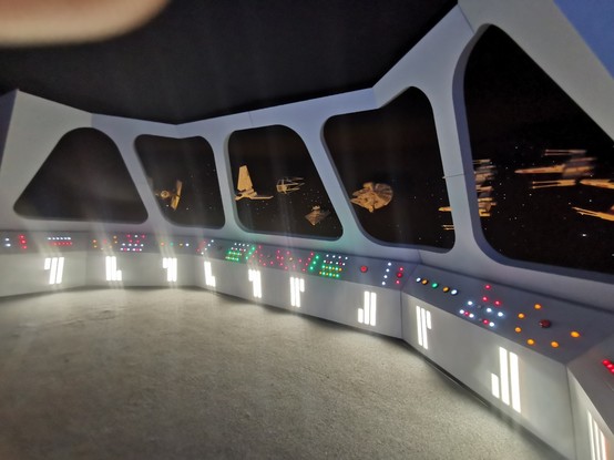 Star wars Blick aus dem Cockpit mit konische Star Wars Schiffen