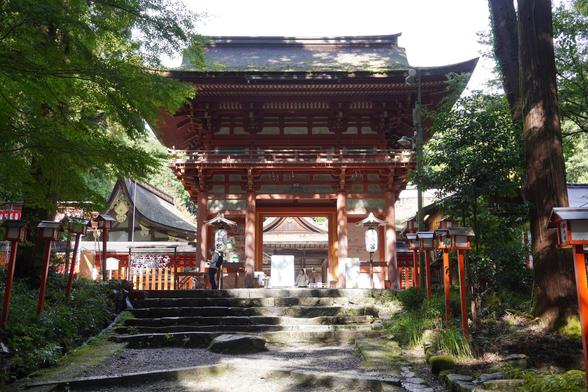 Tor zum Nebenschrein des Hiyashi-Taisha-Schreins