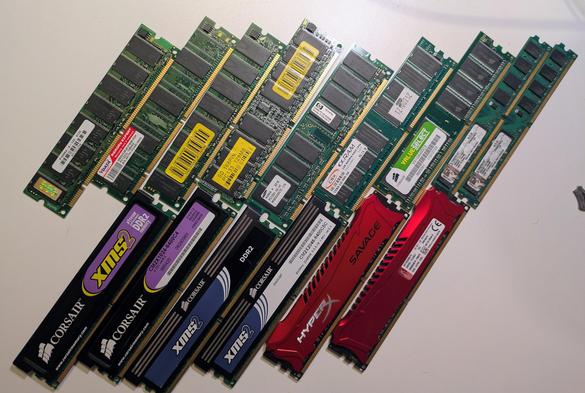 A sortiment of RAM DIMMs of several generations, starting at SDR with 128M to 256M going over DDR with up to 2G to DDR3 with 8G